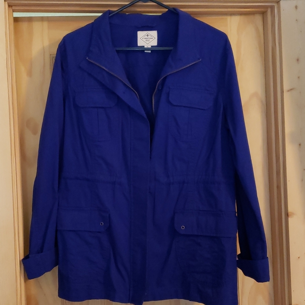 ST. JOHNS BAY Lightweight jacket.